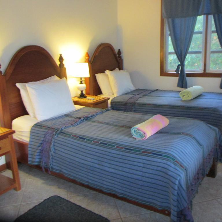 Cocotal Inn And Cabanas سان بيدرو الغرفة الصورة